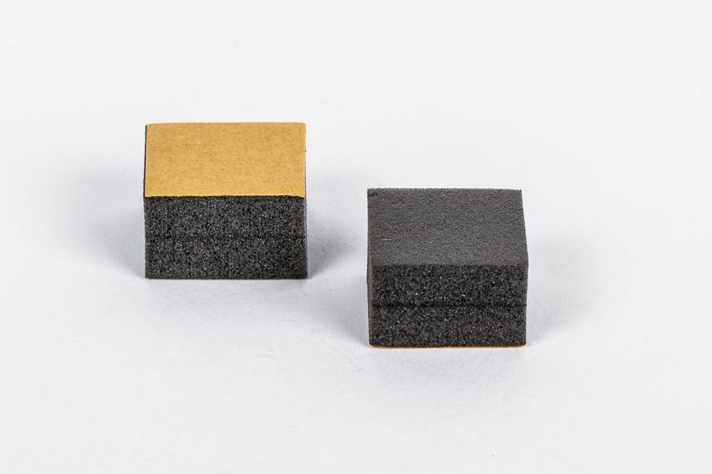 Abstandshalter selbstklebend Schaum weiß 20 x 20 x 13,0 mm / 1 VE = 50 Stück